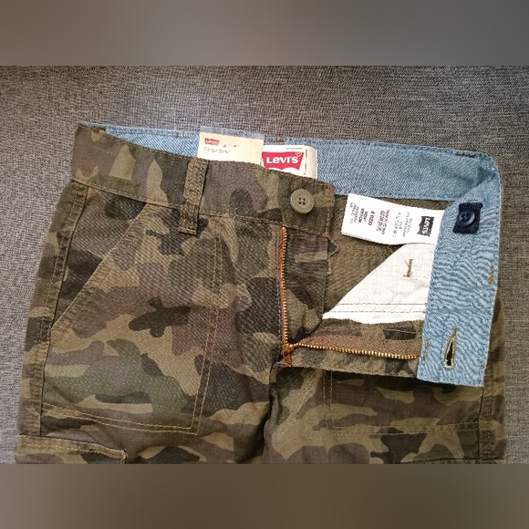 🆕 Levi's | Camouflage Relaxed Fit Cargo Shorts Boys Size 8 Waist 24 Adjustable - Picture 10 of 15